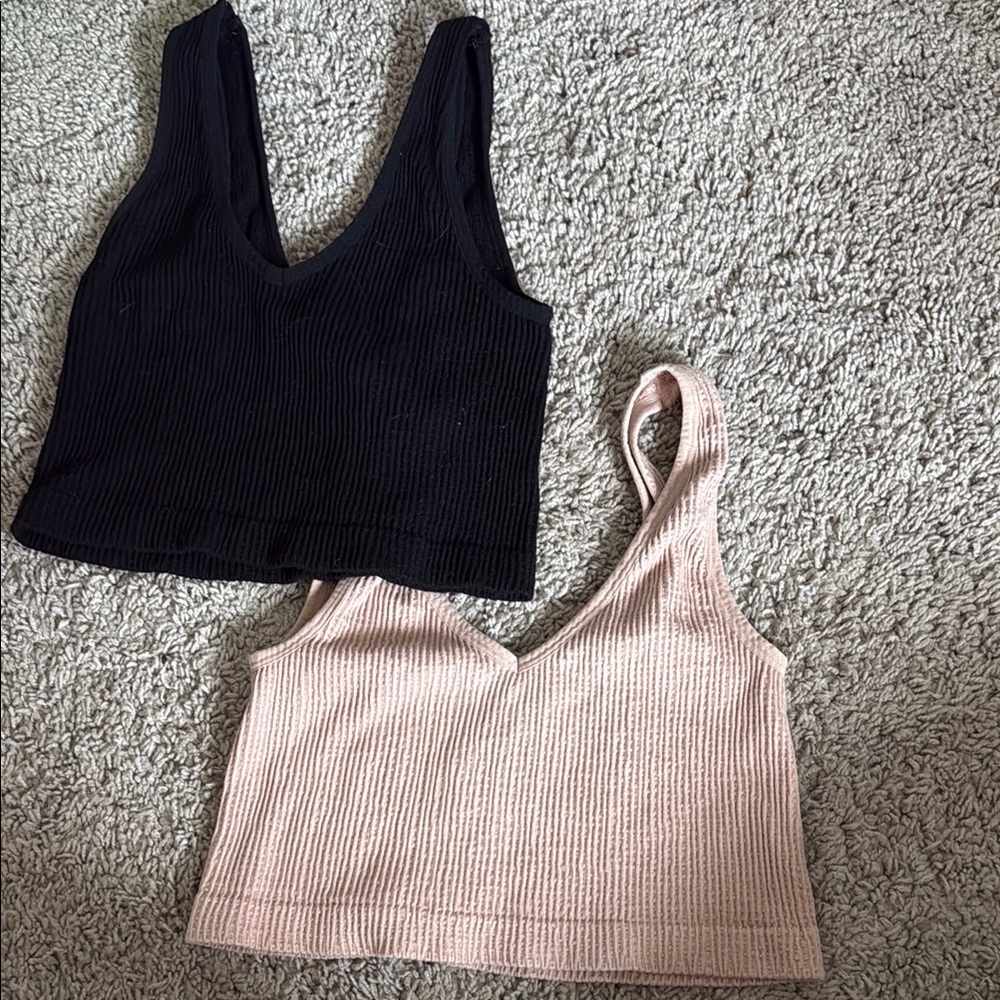 Black and pink Ribbed V-Neck Crop Tops